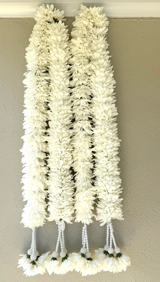 Bespoke Chrysanthemum Open Garland (Jaimala)