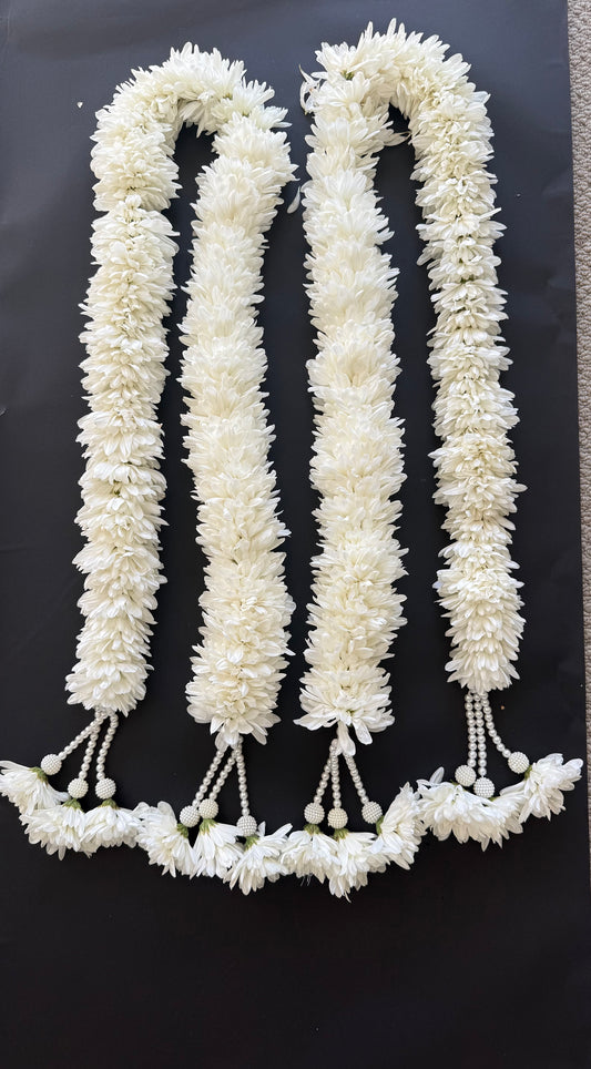 Bespoke Chrysanthemum Open Garland (Jaimala)