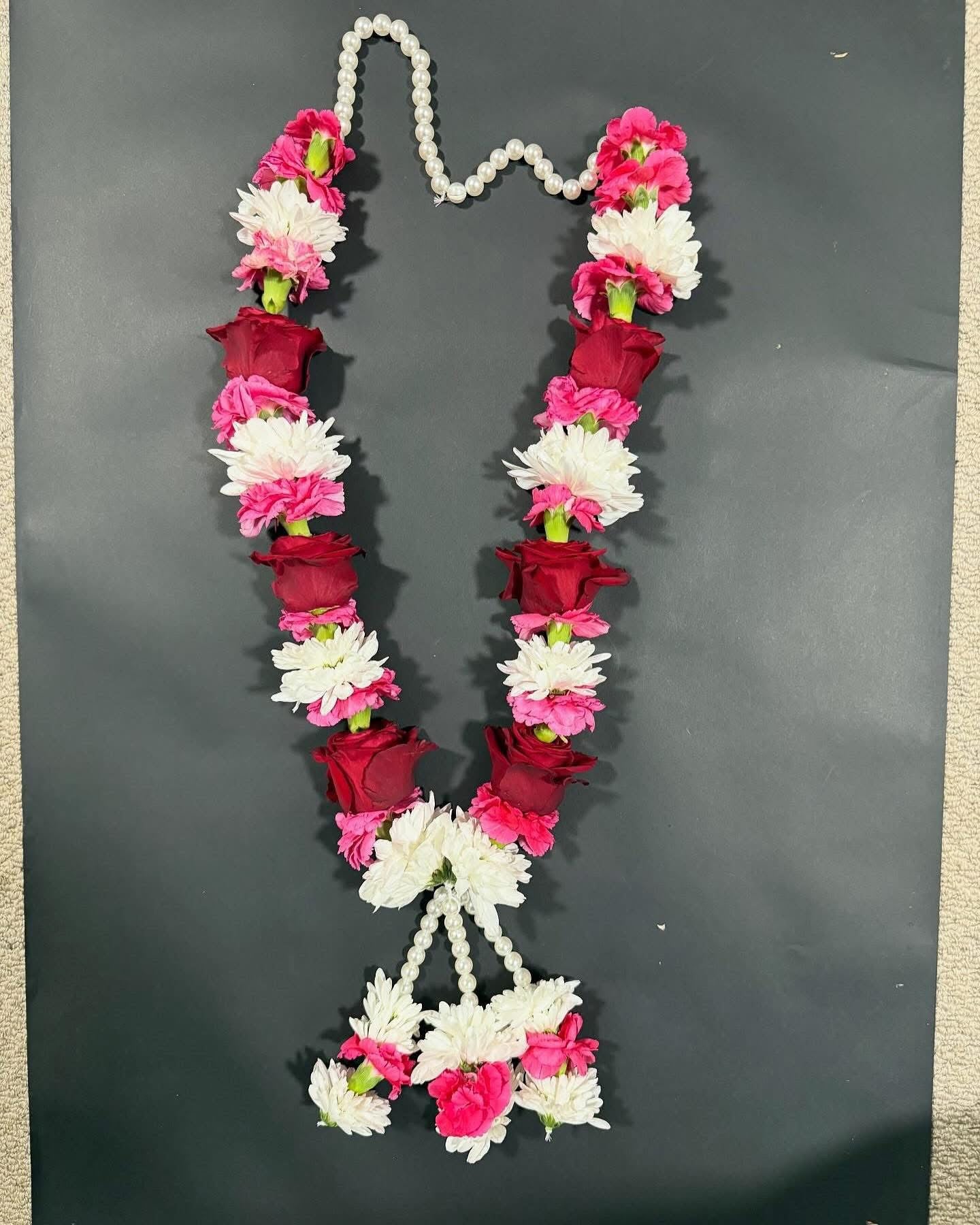 Red rose, Pink carnation & white chrysanthemum garland