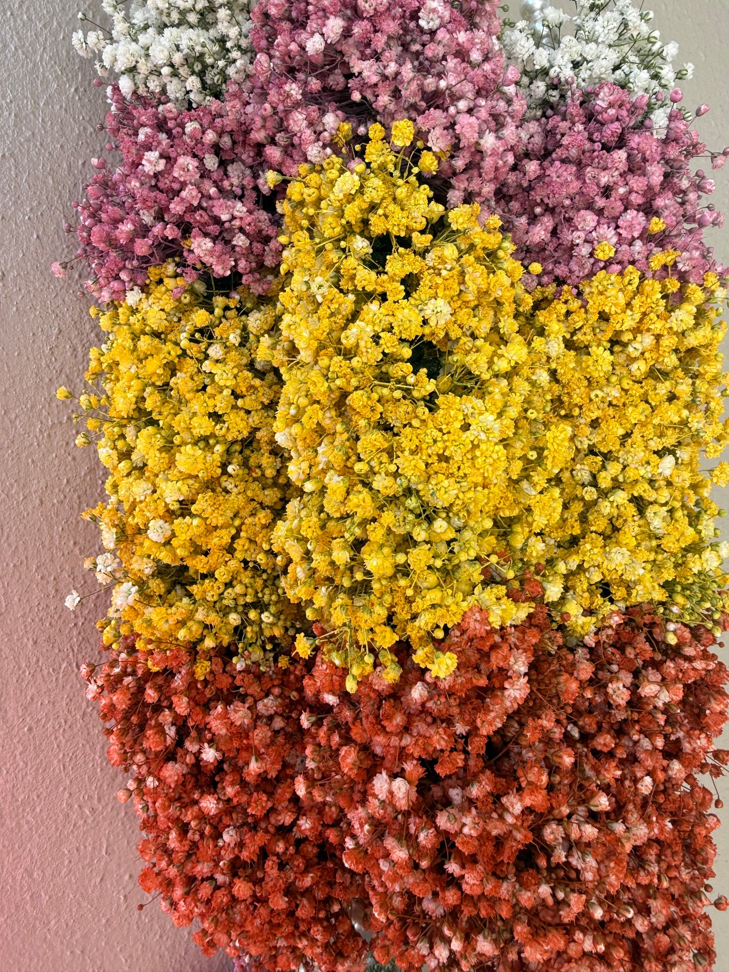 Premium fresh dyed gypsophila garland