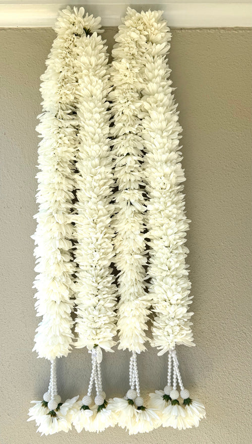 Bespoke Chrysanthemum Open Garland (Jaimala)