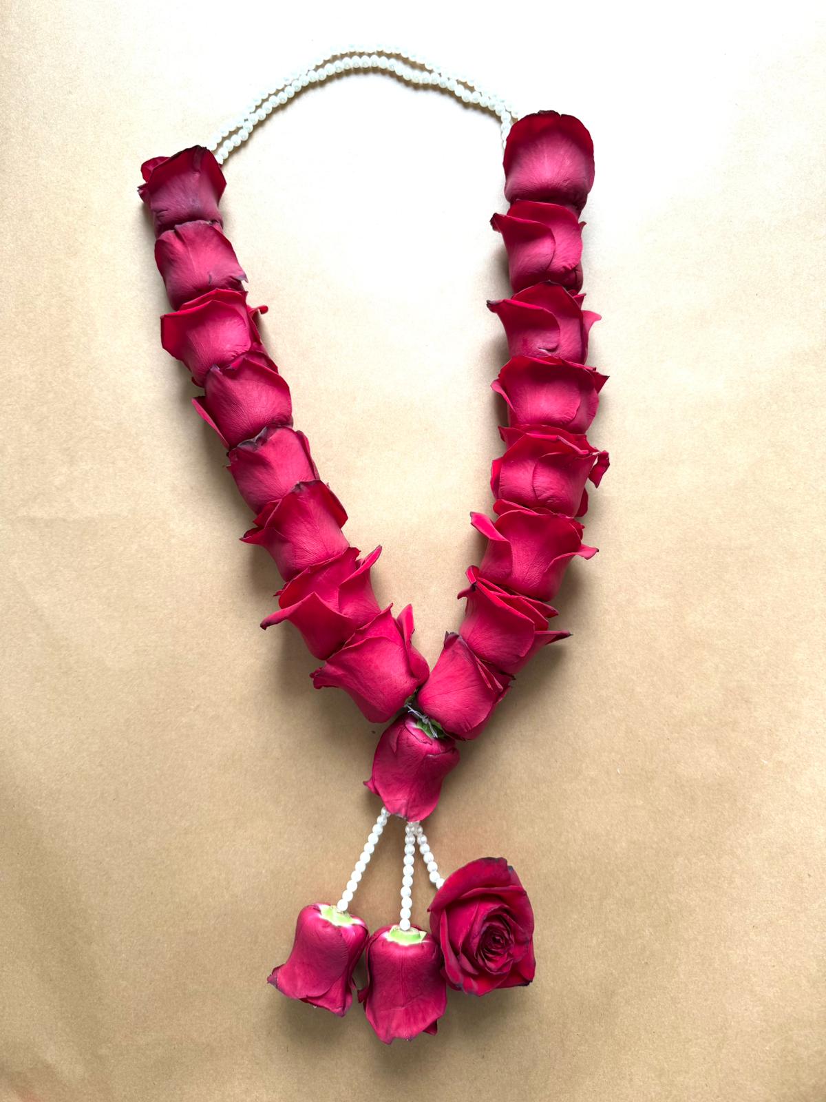 Hand-tied Red Roses Garland/Jaimala
