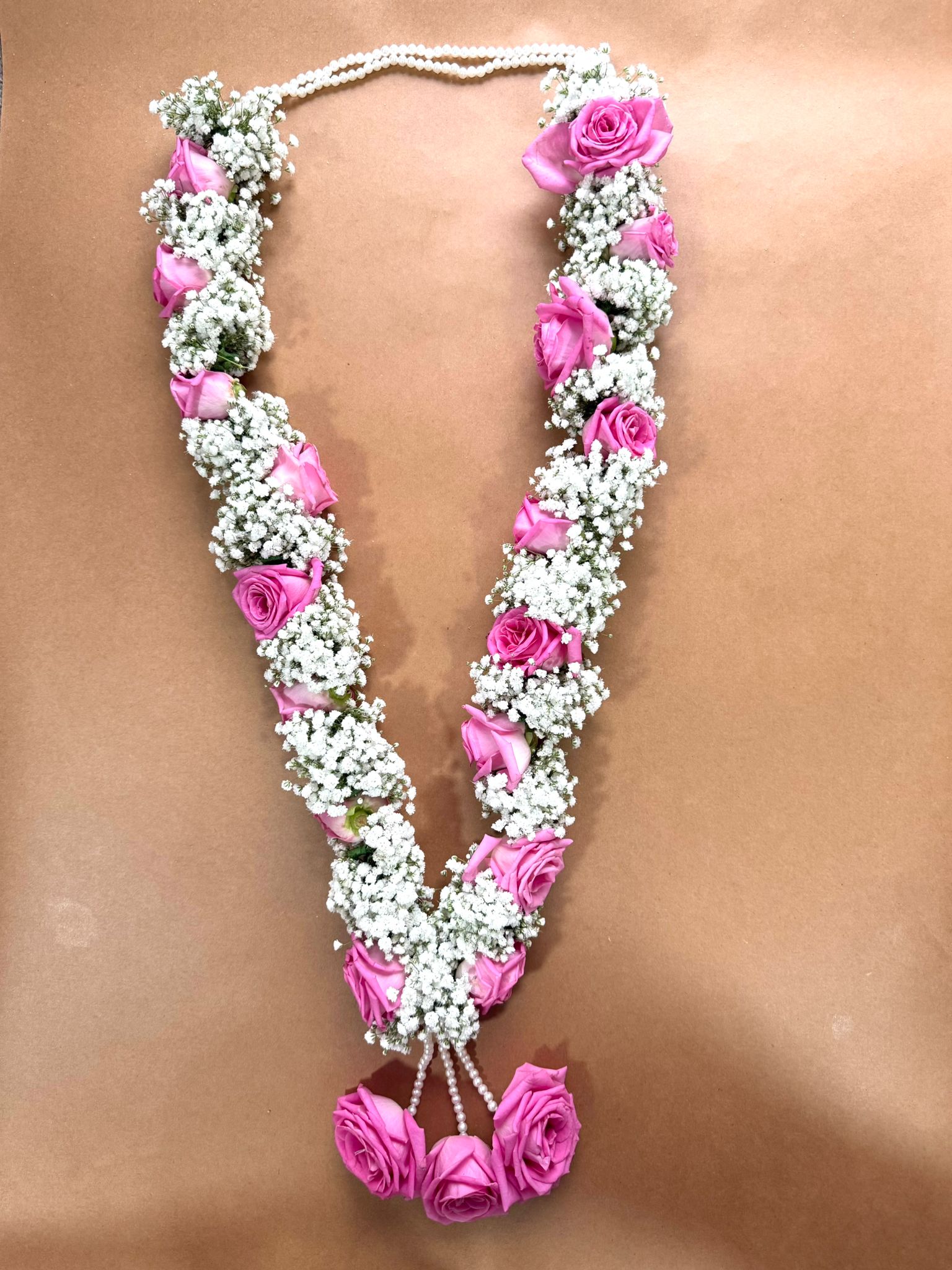 Hand-Tied Wedding Garland/Jaimala: Pink spray Roses & Gypsophila