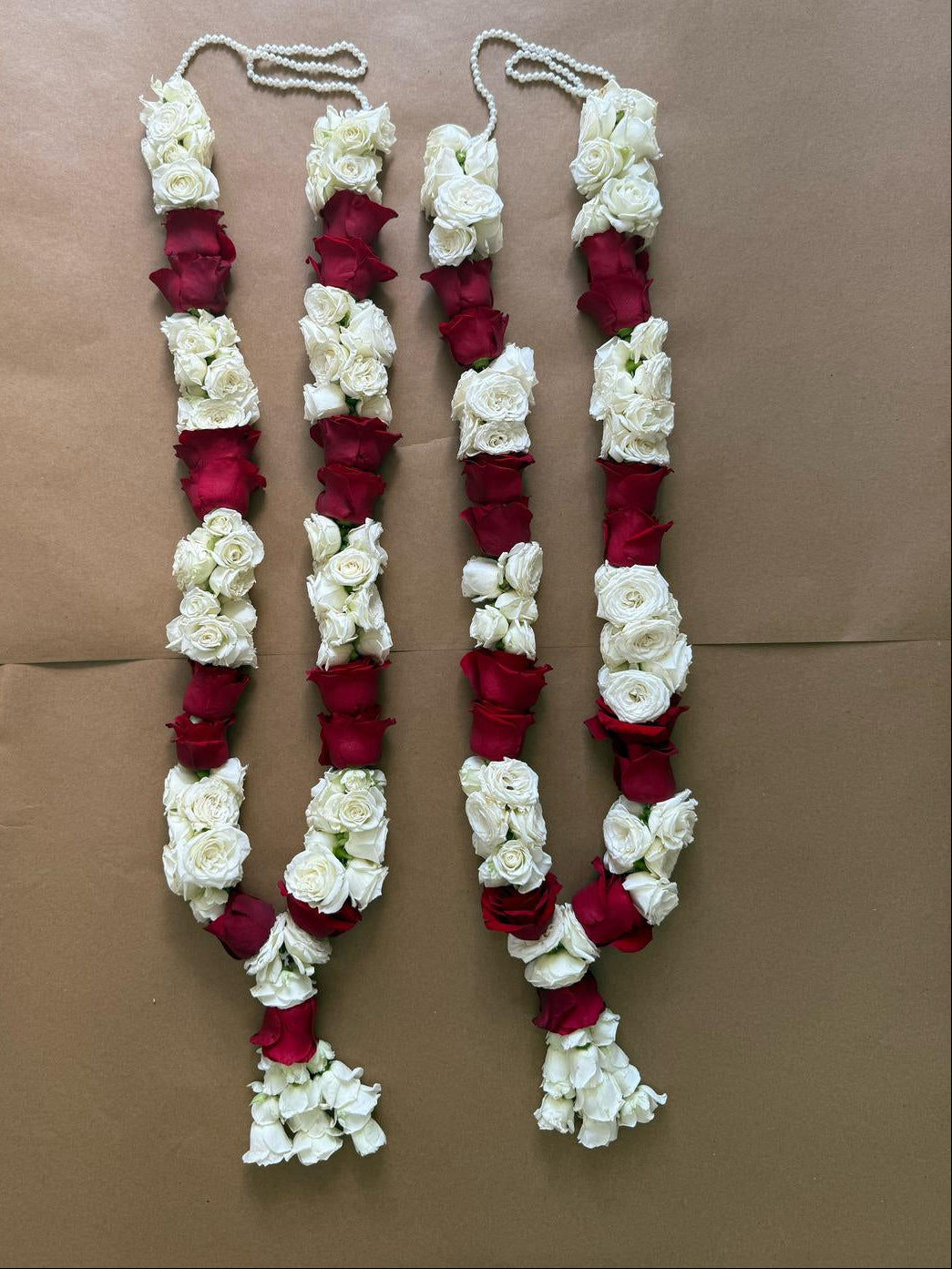 Luxurious Red Roses and White Spray Rose Garland/Jaimala